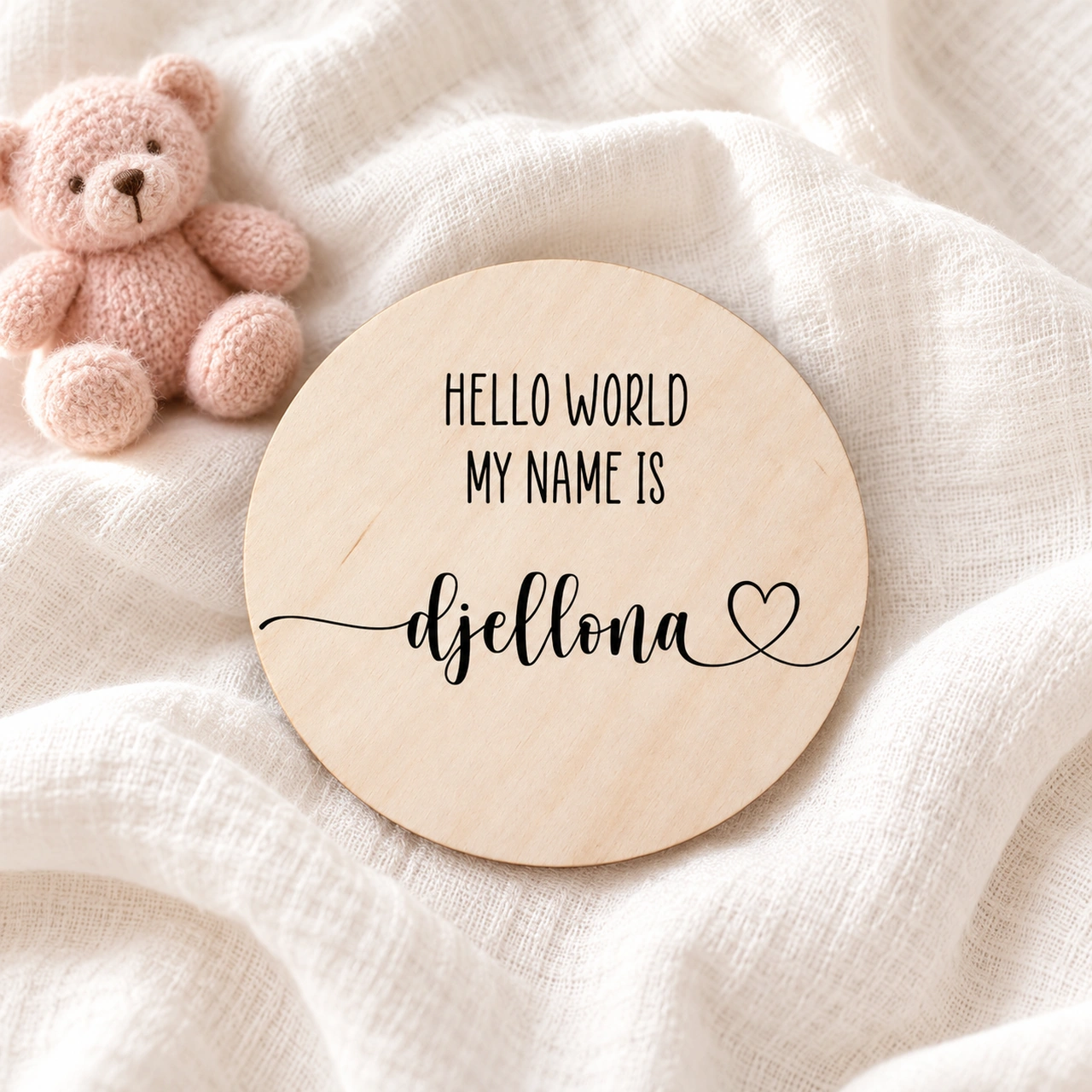 Personalisierter Baby Meilenstein aus Holz mit Gravur – 12 cm Holzscheibe für Fotos & Erinnerungen