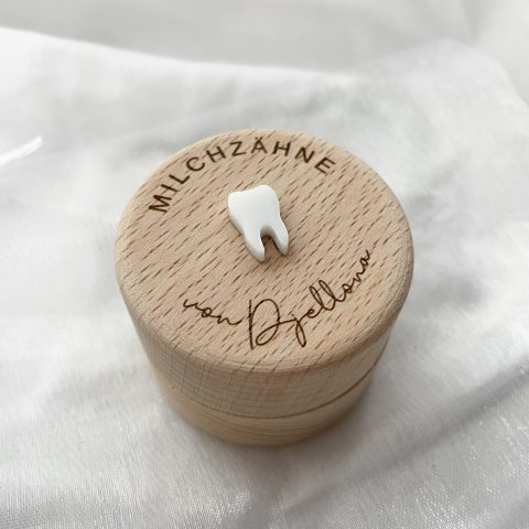 Personalised milk tooth tin