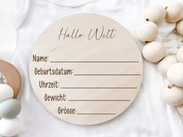 Meilenstein mit Geburtsdaten aus Holz mit Platz für Name, Geburtsdatum, Uhrzeit, Gewicht und Größe – personalisierbares Erinnerungsstück zur Geburt